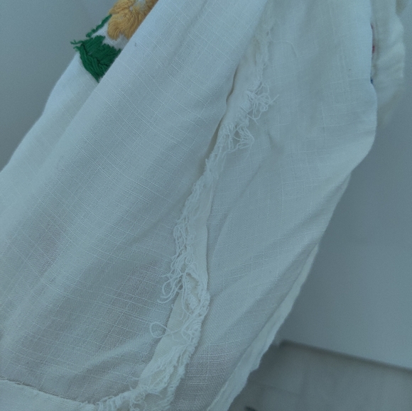 White Summer Dress with Flowers Size XS (24 inch waist) - Picture 5 of 5